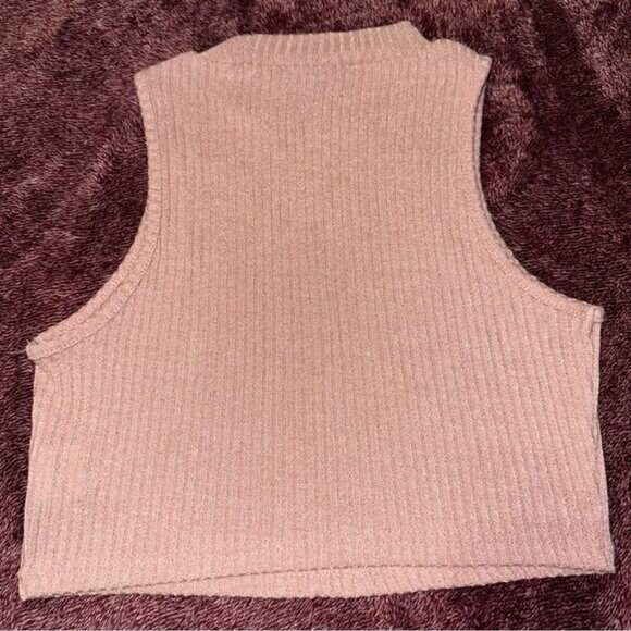 SHEIN Pink Cropped Sleeveless Top - Picture 4 of 4